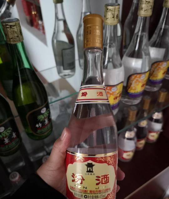 四种低价简装白酒 货架落灰却是纯粮佳酿，内行人的隐藏宝藏