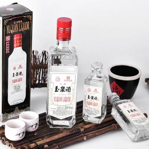 黑龙江请客用什么白酒？老村长那可不好使，这三个老品牌才是硬菜