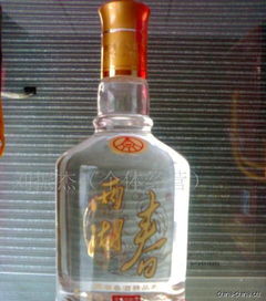 品味两湖春 五粮液系列52度精品白酒的醇香之旅